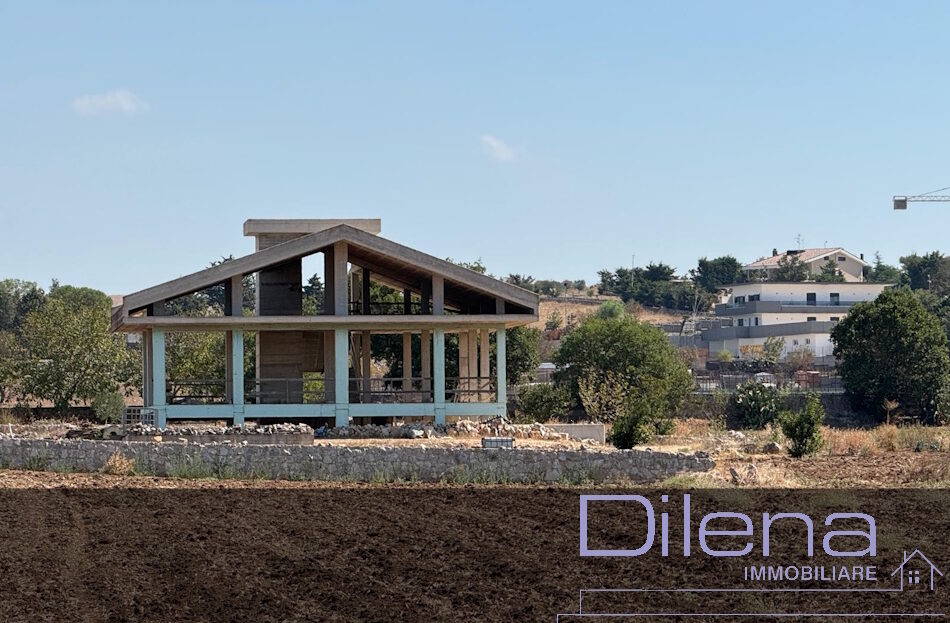 terreno confinante su Via Ruvo