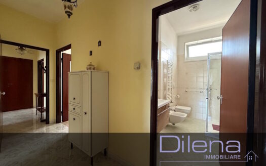 APPARTAMENTO 5 VANI ZONA VIA PARISI RIF. 466