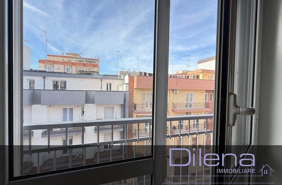 Finestre in pvc doppio vetro complete di zanzariere