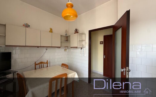 APPARTAMENTO 5 VANI ZONA VIA PARISI RIF. 466